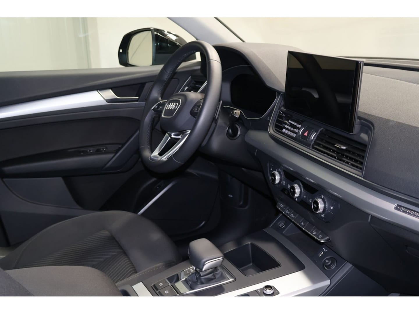 Bild über Audi Q5 Sportback 40 TDI quattro S tronic - für weitere Informationen kontaktieren Sie den Audi Partner