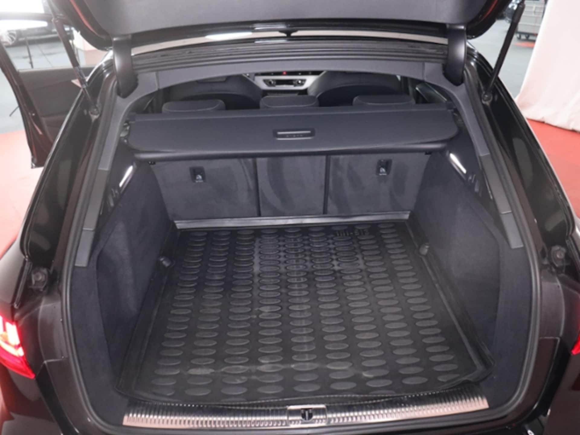 Audi A4 Avant S line