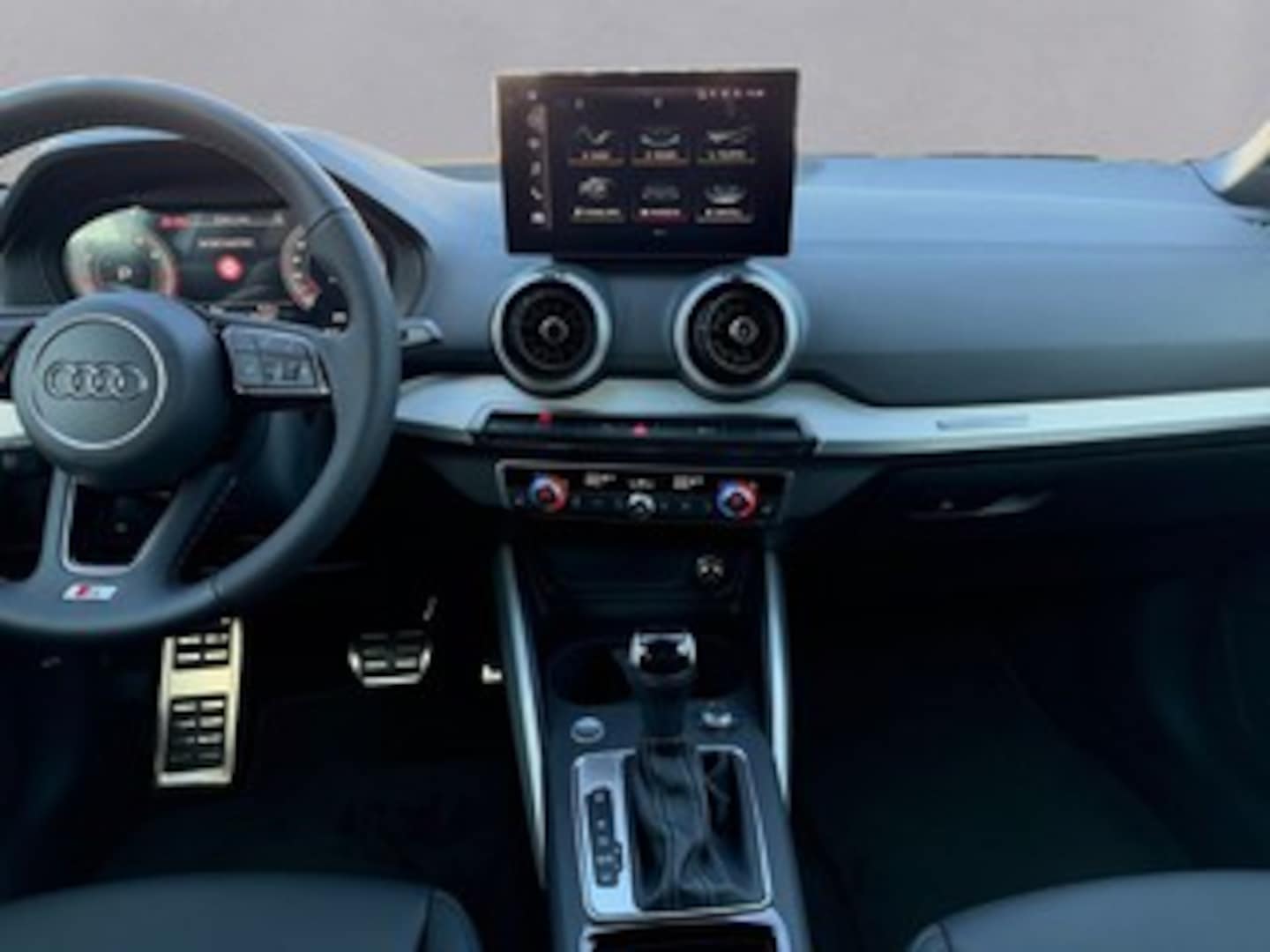 Bild über Audi Q2 S line 35 TFSI S tronic - für weitere Informationen kontaktieren Sie den Audi Partner