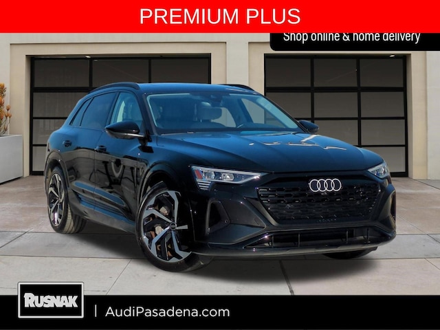 Photo of 2024 Audi Q8 e-tron