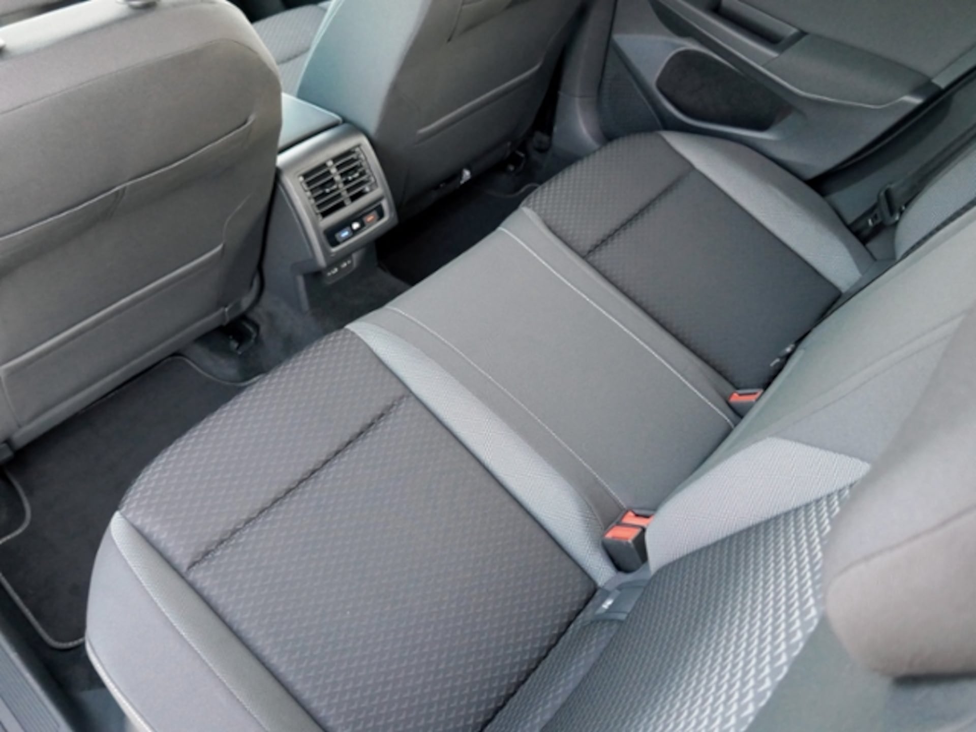 Volkswagen Golf Active