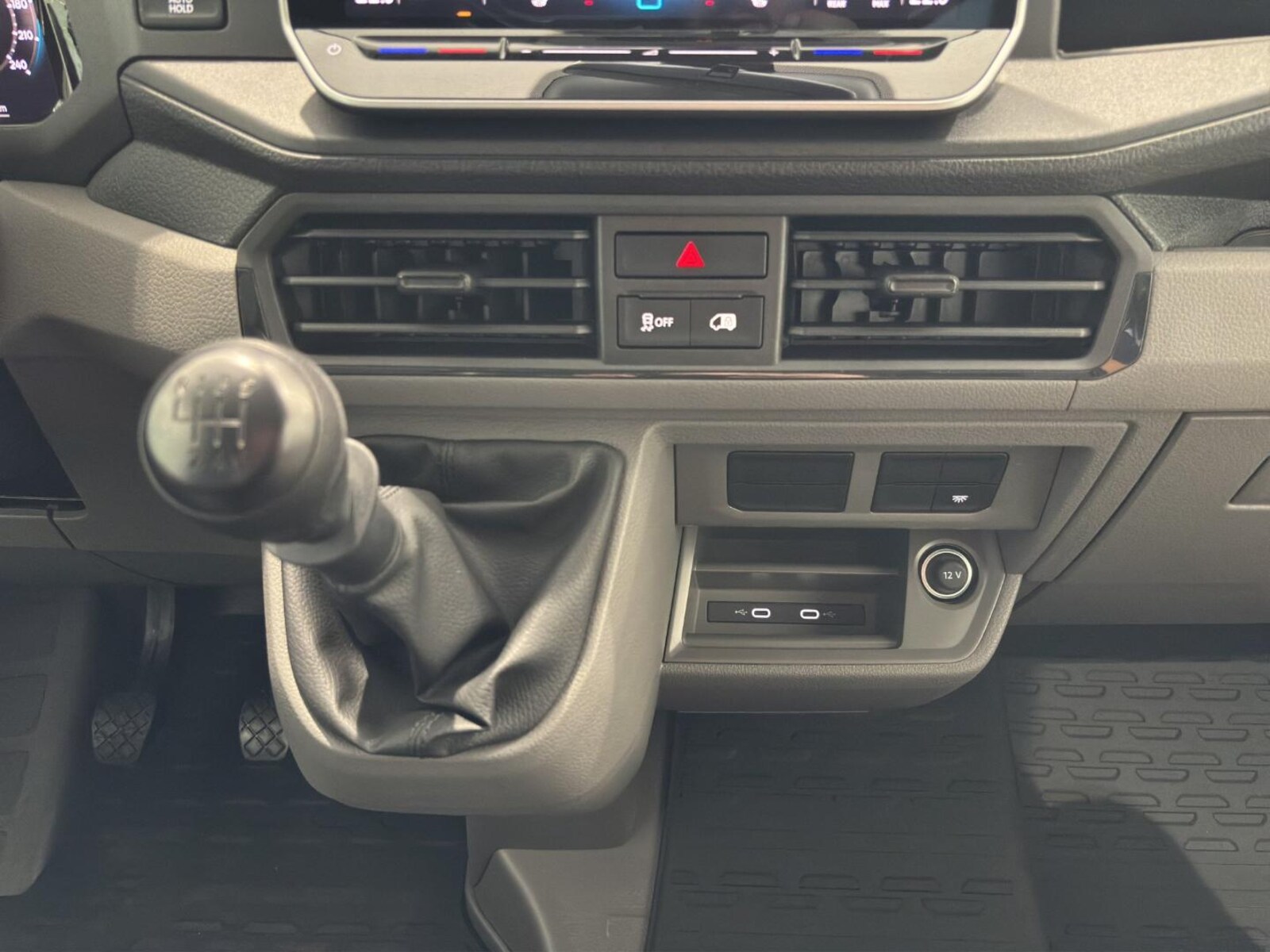 Volkswagen Crafter Kasten mittlerer Radstand – Bild 13
