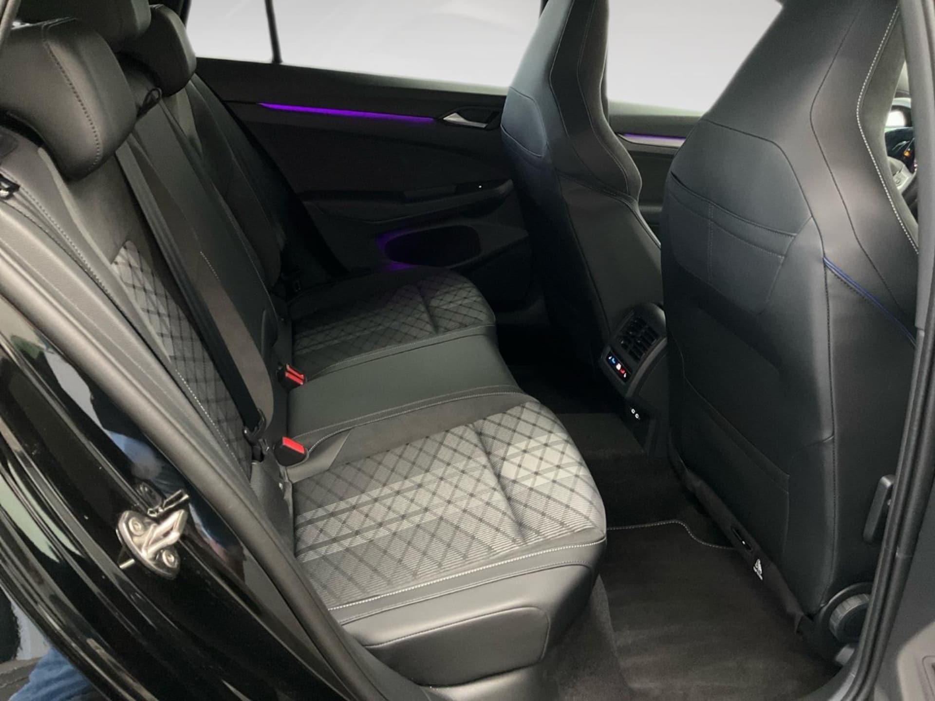 Volkswagen Golf Variant R-Line