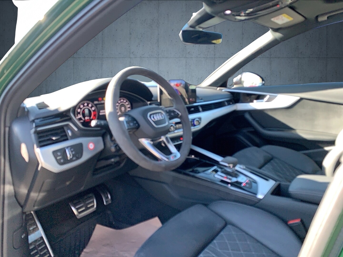 Image about Audi RS 4 Avant TFSI quattro tiptronic