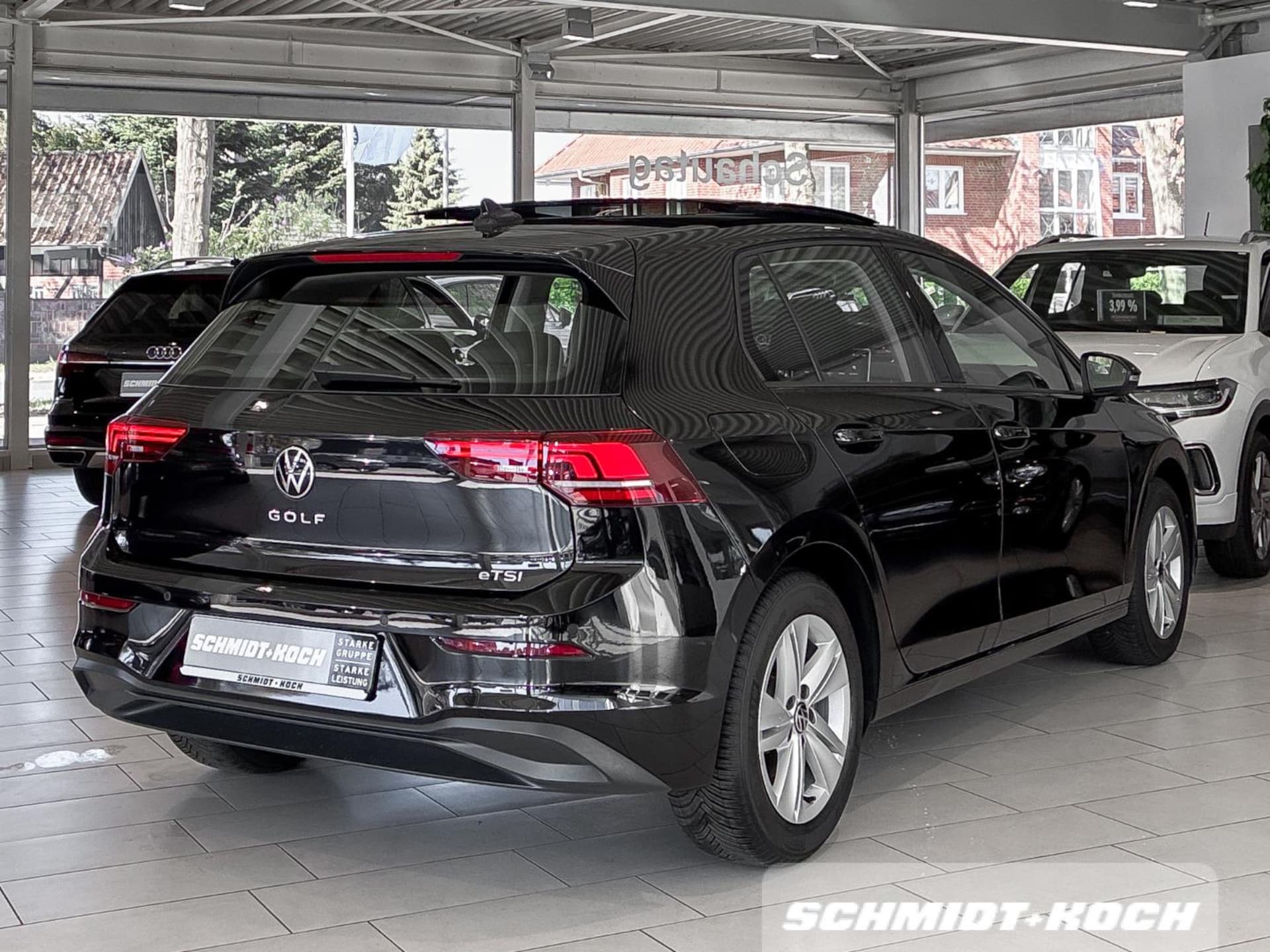 Volkswagen Golf Life