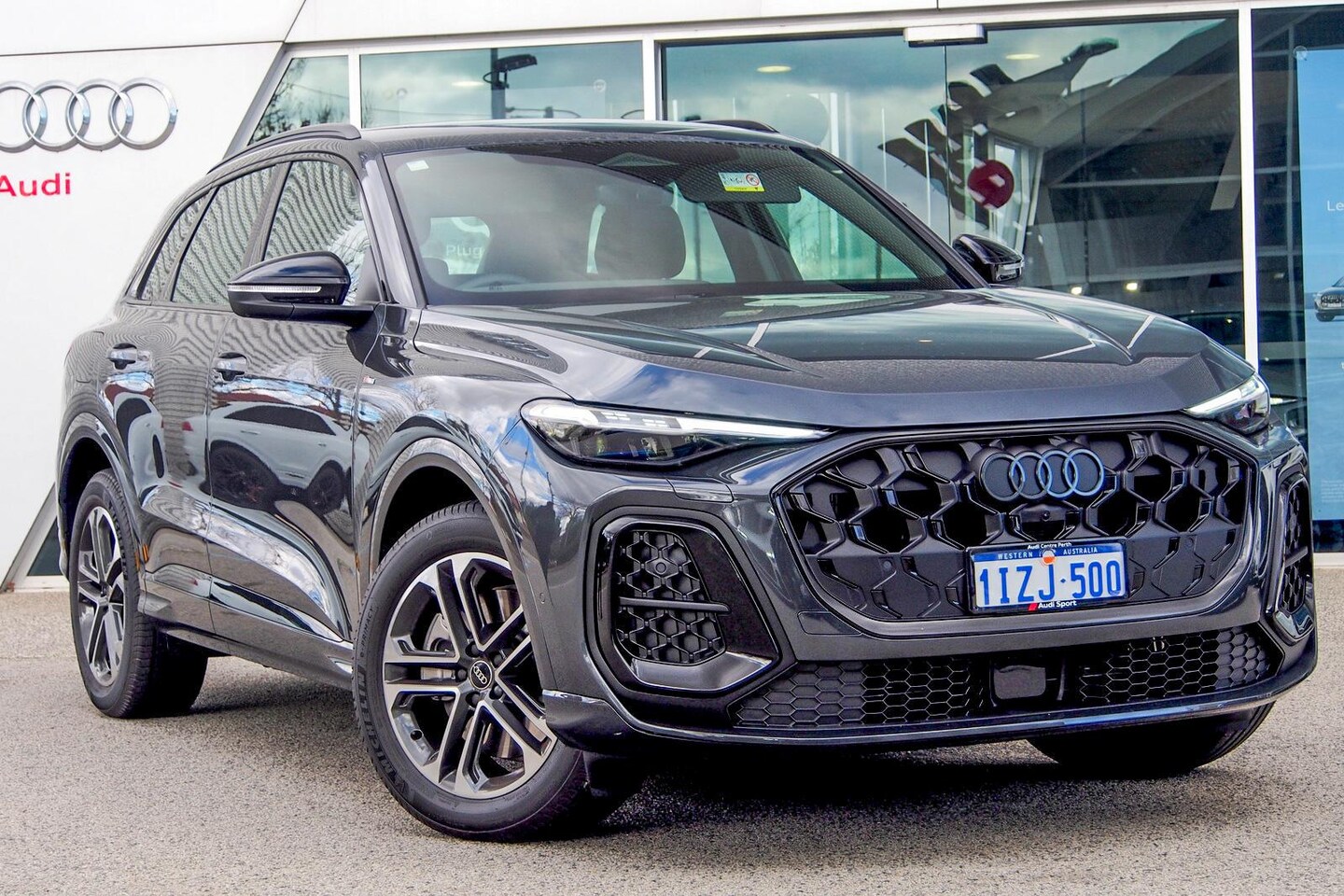 Image about Audi Q5 SUV TDI quattro 150 kW
