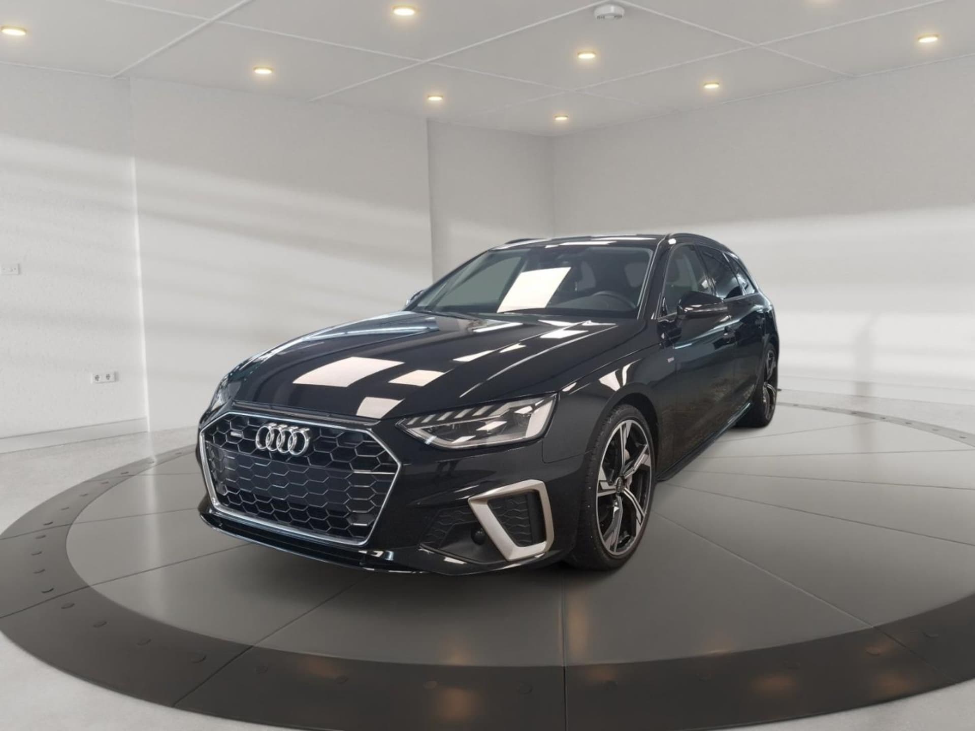 Audi A4 Avant S line