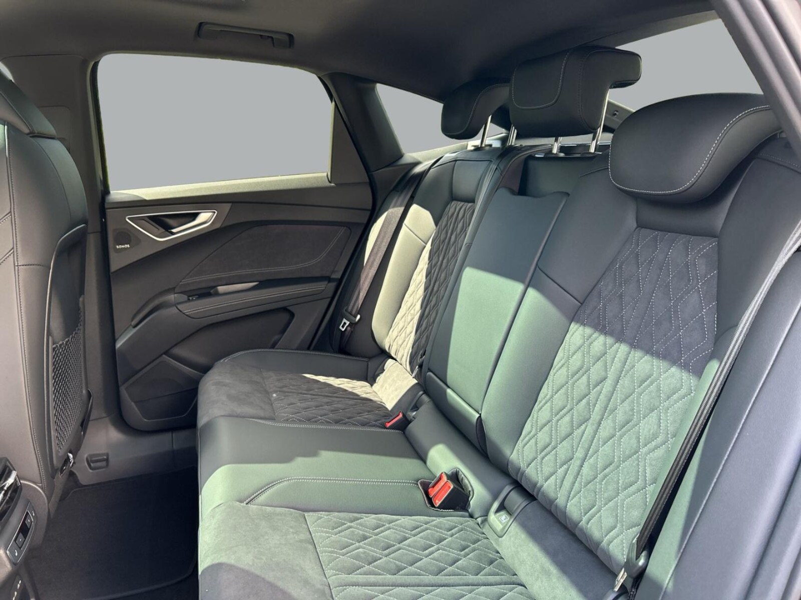 Audi Q4 Sportback e-tron – Bild 8