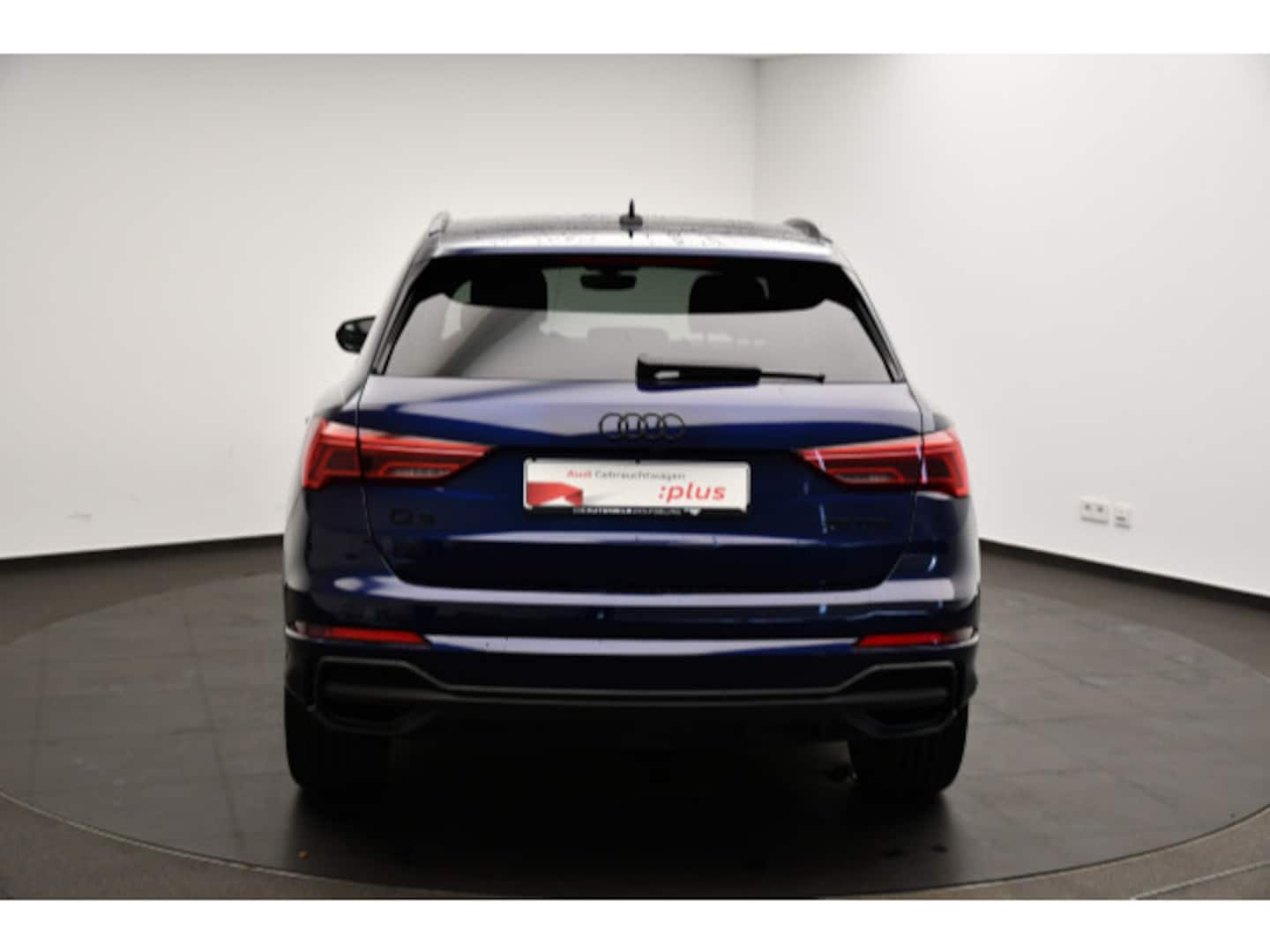 Bild über Audi Q3 S line 35 TFSI S tronic - für weitere Informationen kontaktieren Sie den Audi Partner