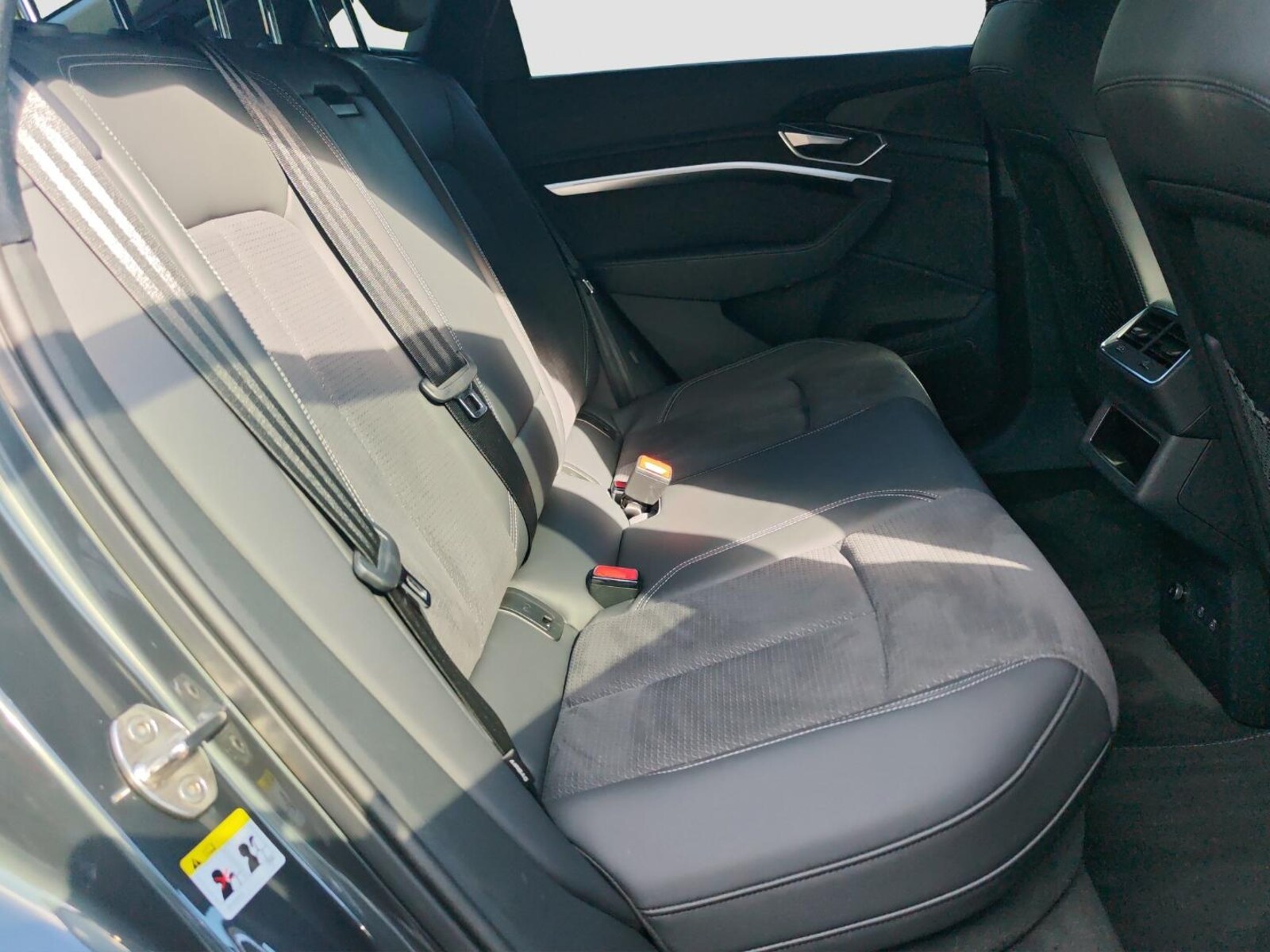 Audi Q8 Sportback e-tron – Bild 15