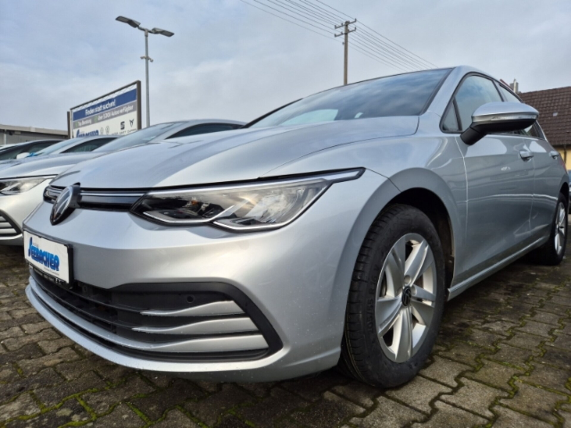 Volkswagen Golf Life
