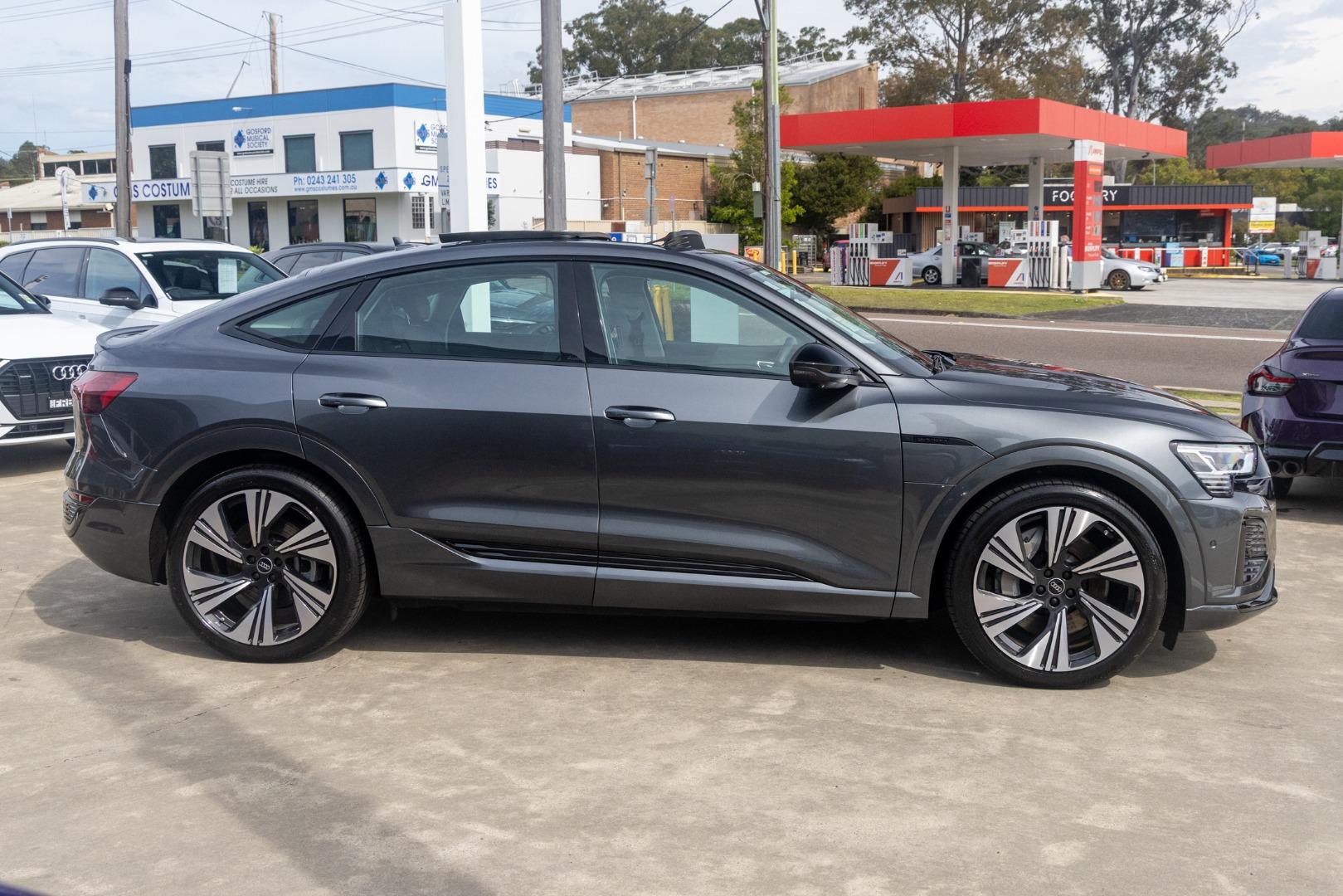 Image about Audi Q8 Sportback e-tron 55 e-tron quattro S line 300,00 kW