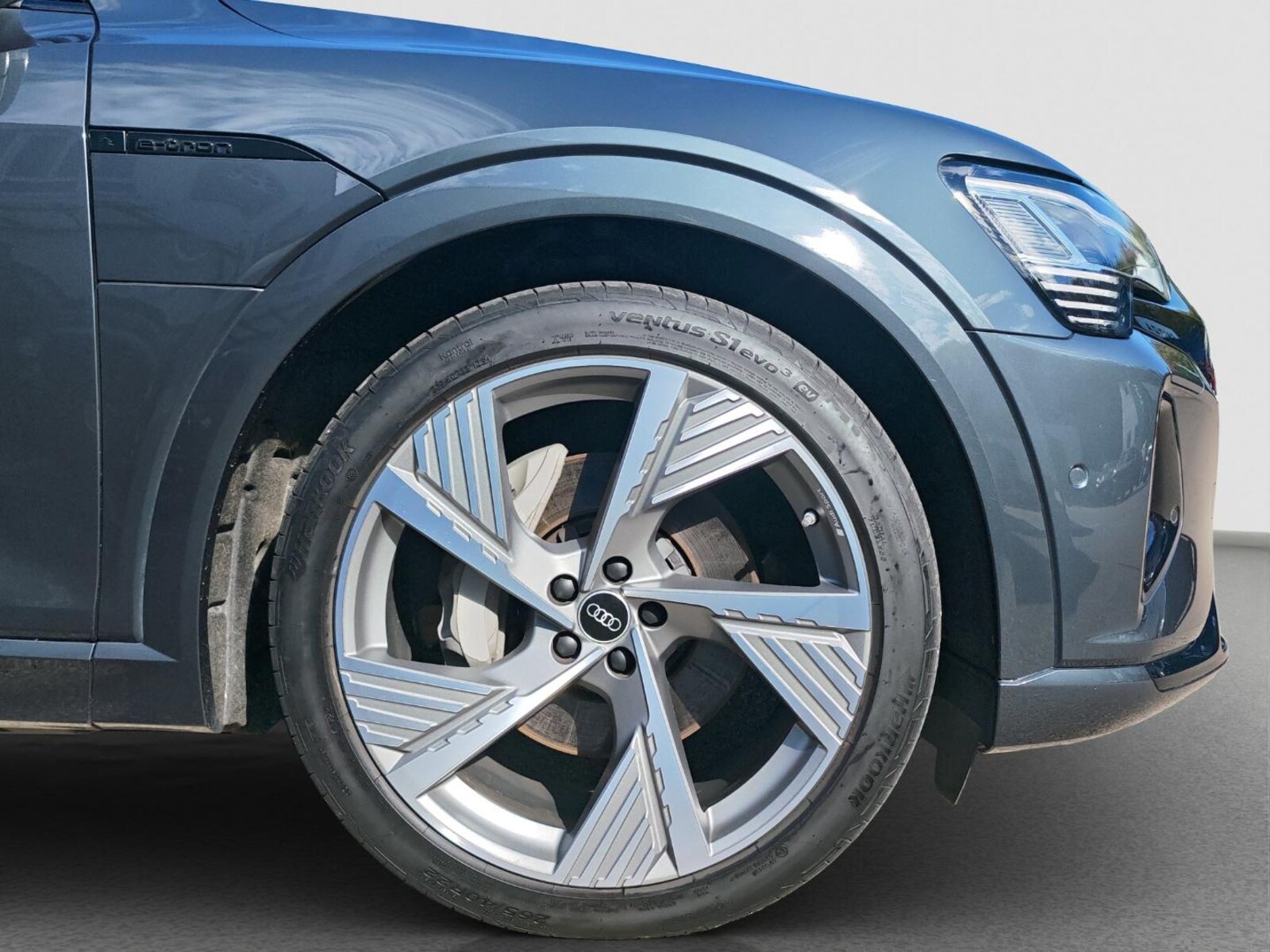 Audi Q8 Sportback e-tron – Bild 16