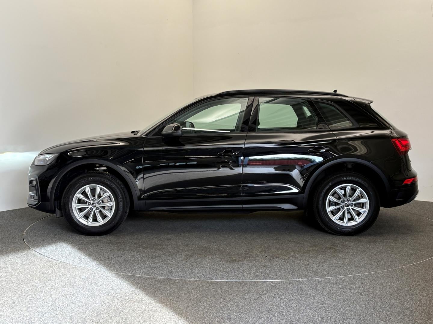 Bild über Audi Q5 45 TFSI quattro S tronic - für weitere Informationen kontaktieren Sie den Audi Partner
