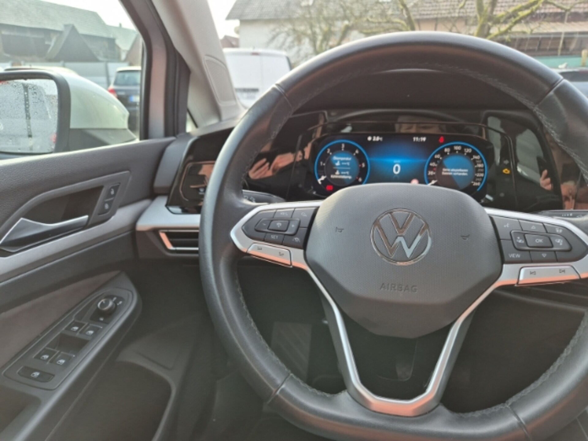 Volkswagen Golf Life