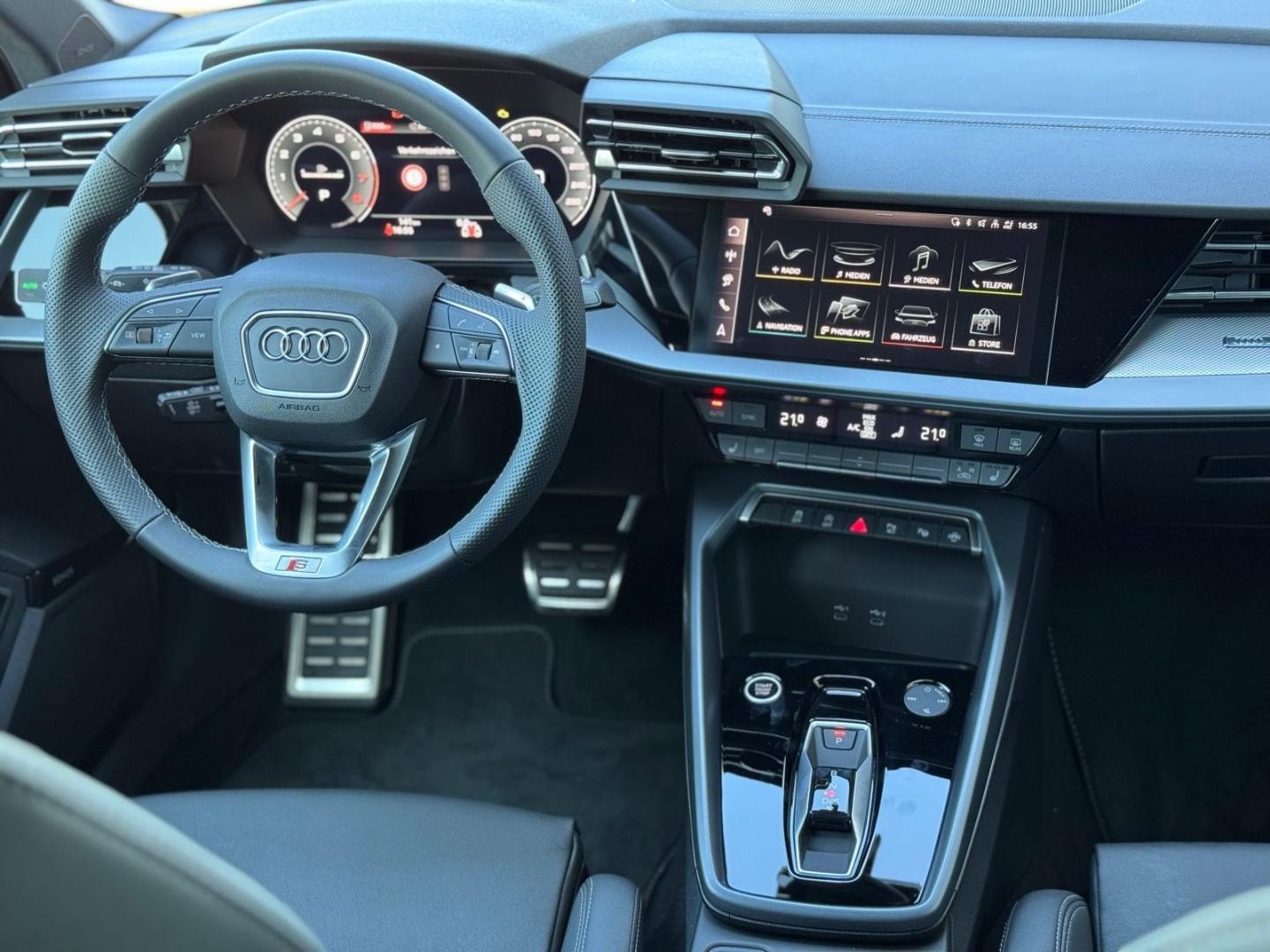 Bild über Audi A3 Sportback TFSI 110 kW S tronic - für weitere Informationen kontaktieren Sie den Audi Partner