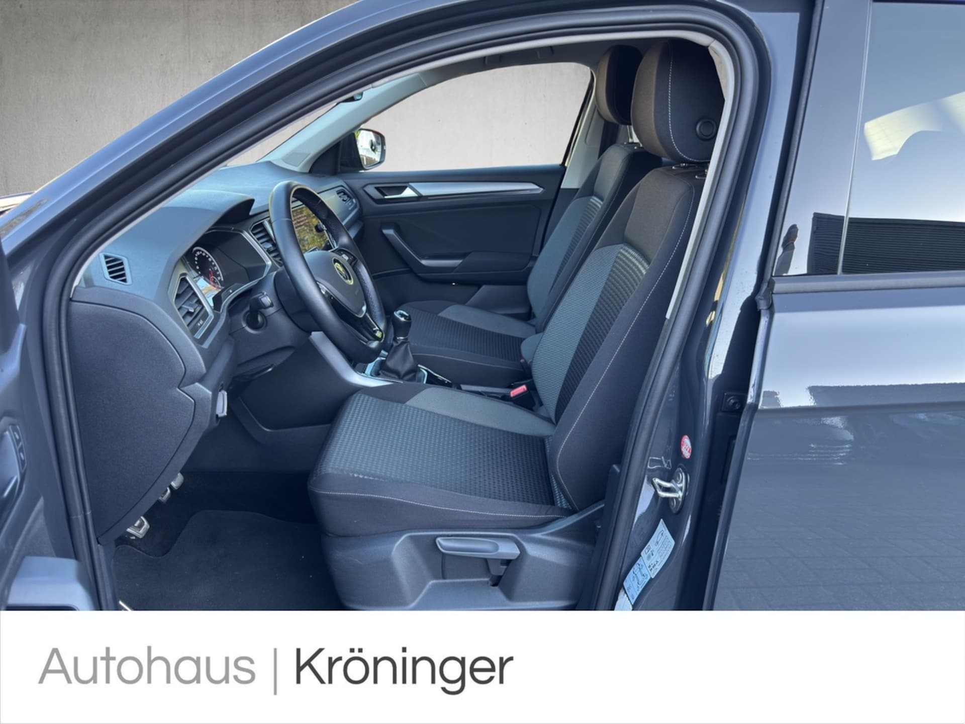 Volkswagen T-Roc Active