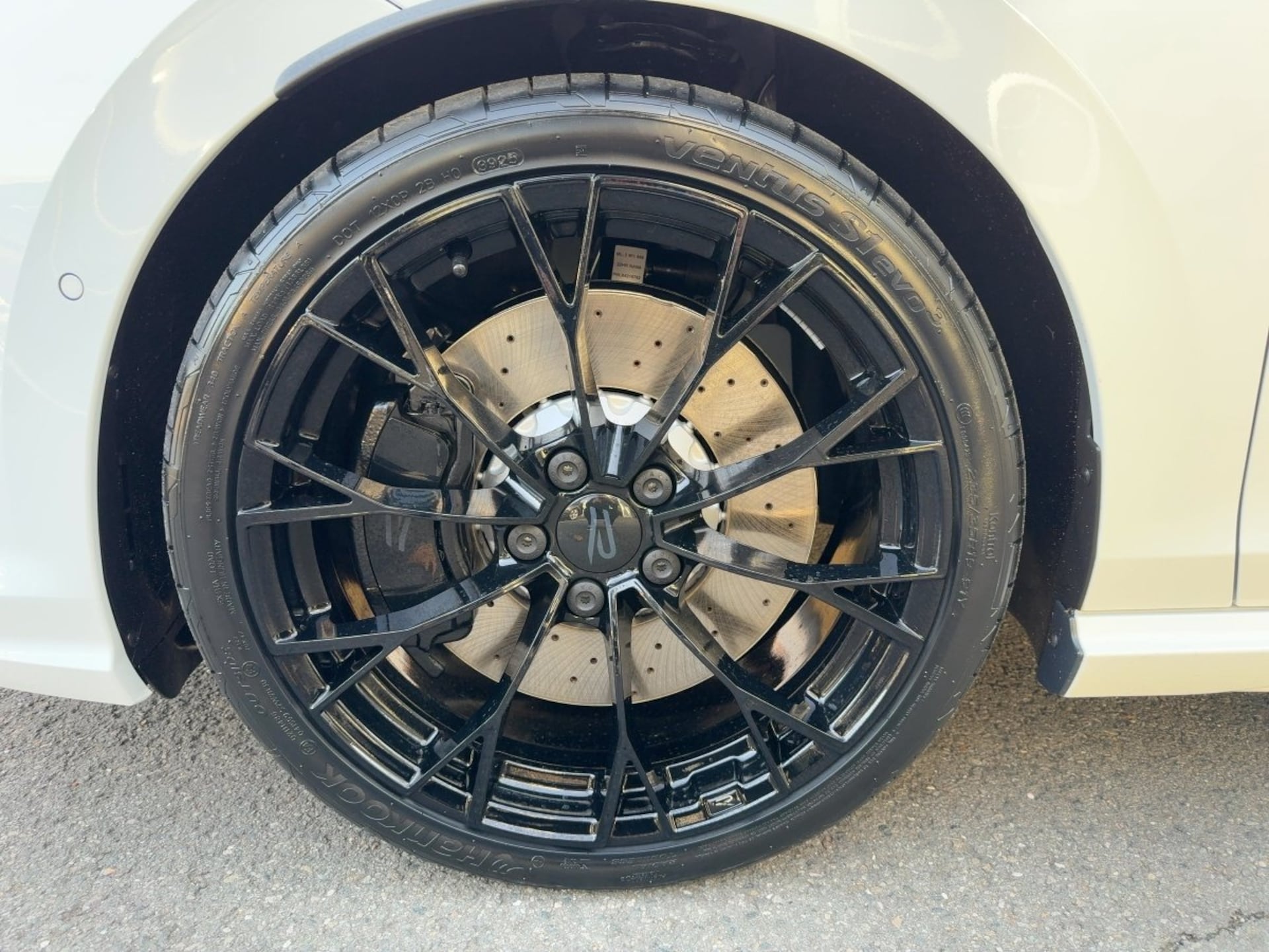 Volkswagen Golf R Black Edition