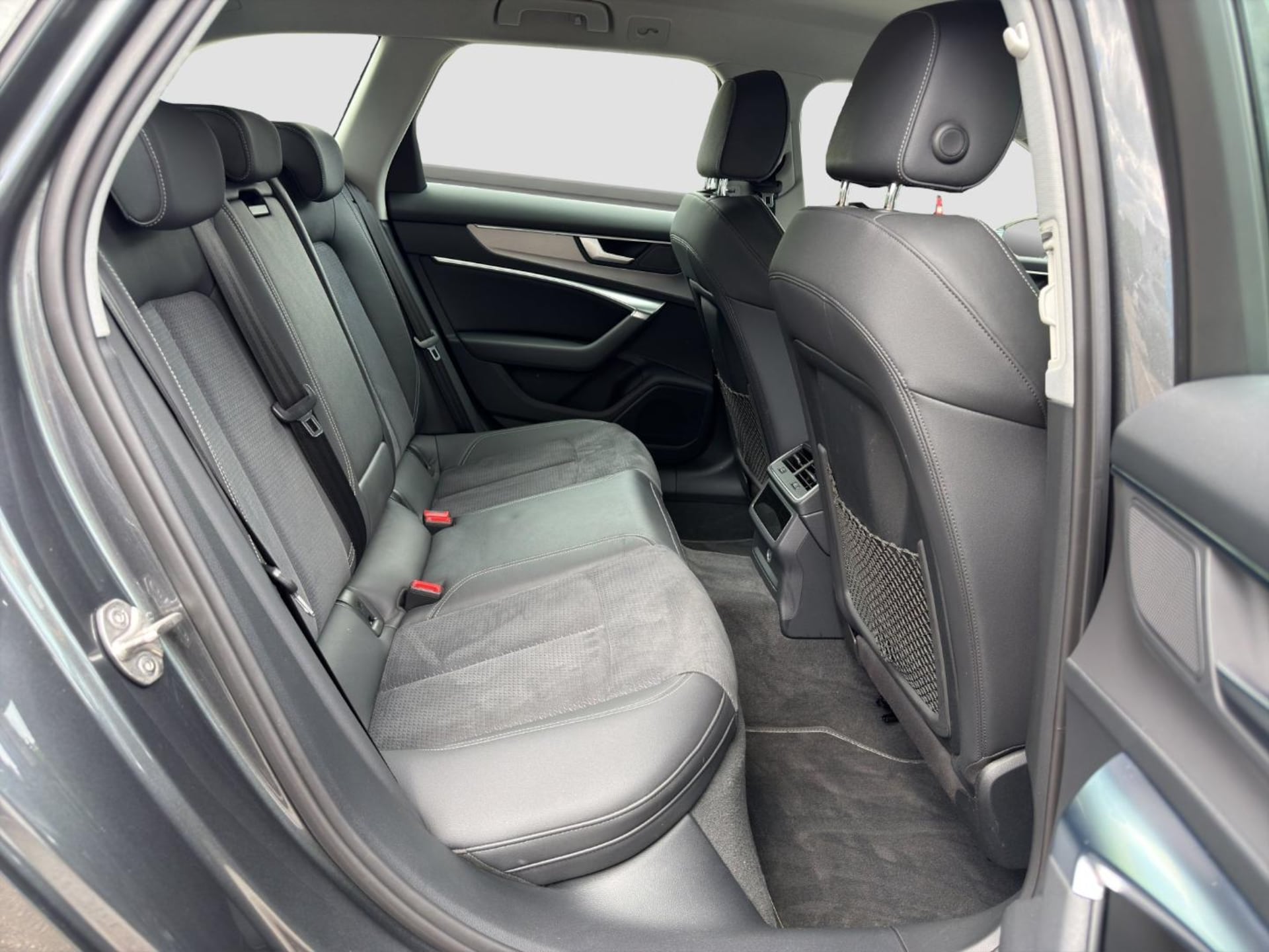 Audi S6 Avant