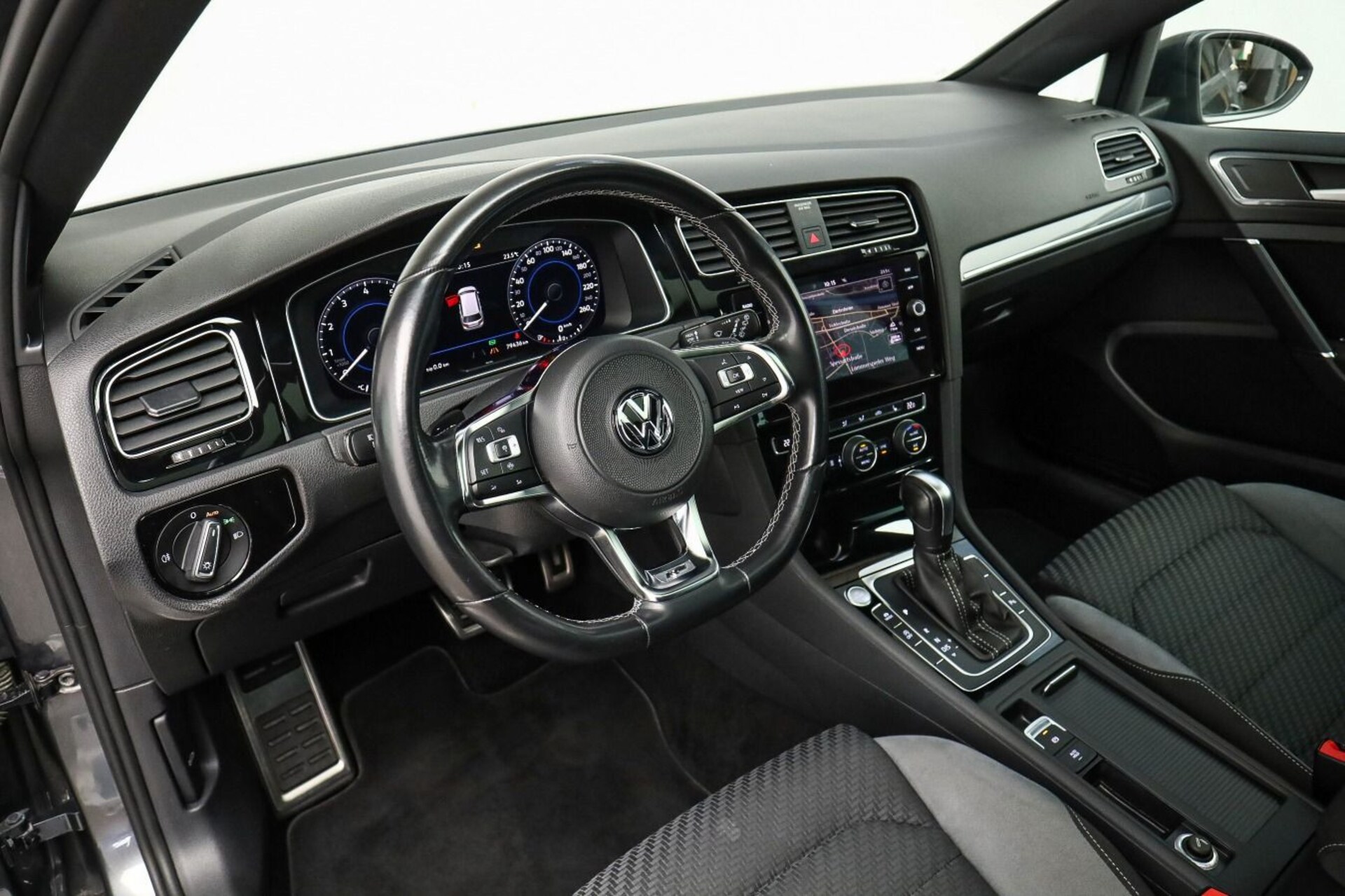 Volkswagen Golf Variant R-Line