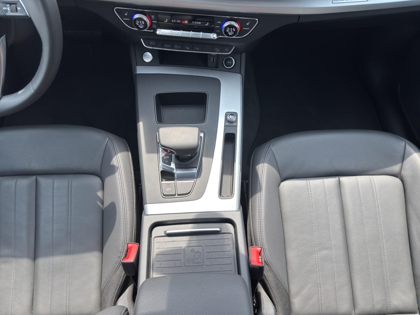 Bild über Audi Q5 Sportback 45 TFSI quattro S tronic - für weitere Informationen kontaktieren Sie den Audi Partner