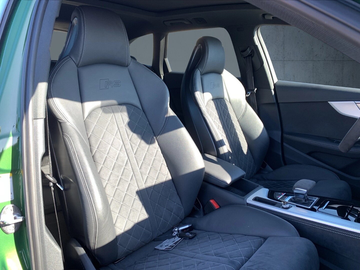 Image about Audi RS 4 Avant TFSI quattro tiptronic