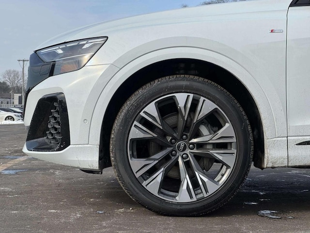 2026 Audi Q8 Premium Plus - Photo 5