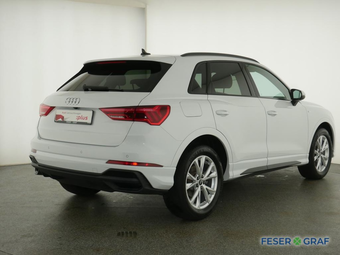 Bild über Audi Q3 S line 35 TFSI S tronic - für weitere Informationen kontaktieren Sie den Audi Partner