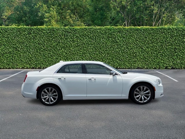 2021 Chrysler 300