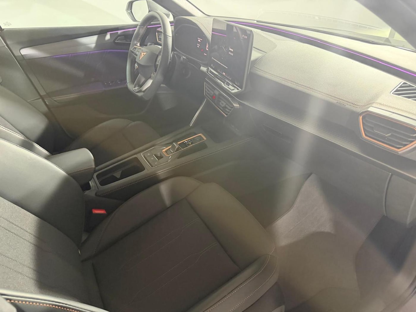 CUPRA Leon León 1.5 eTSI DSG 110 kW (150 CV) — photo 6