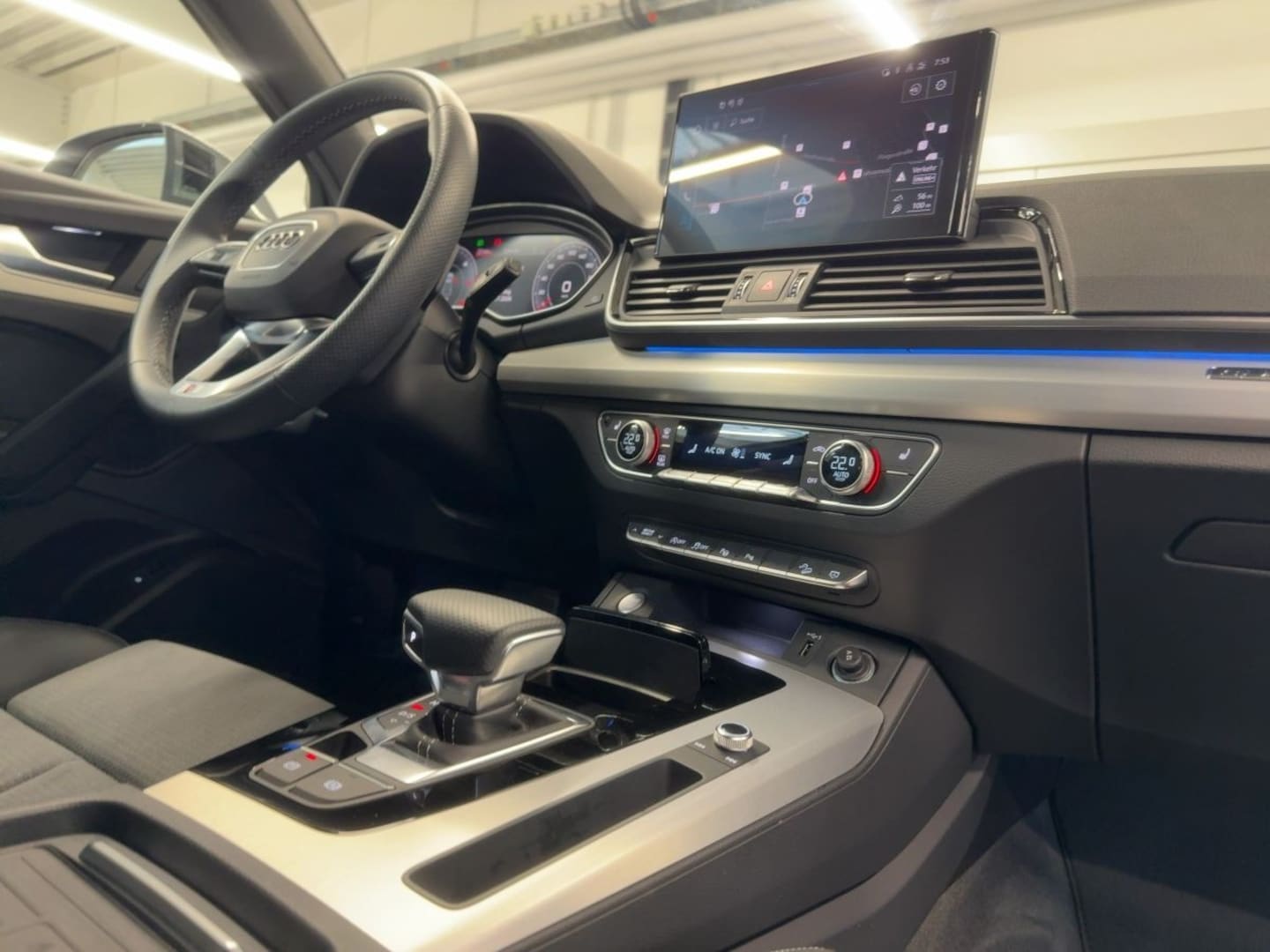 Bild über Audi Q5 40 TDI quattro 150 kW S tronic - für weitere Informationen kontaktieren Sie den Audi Partner