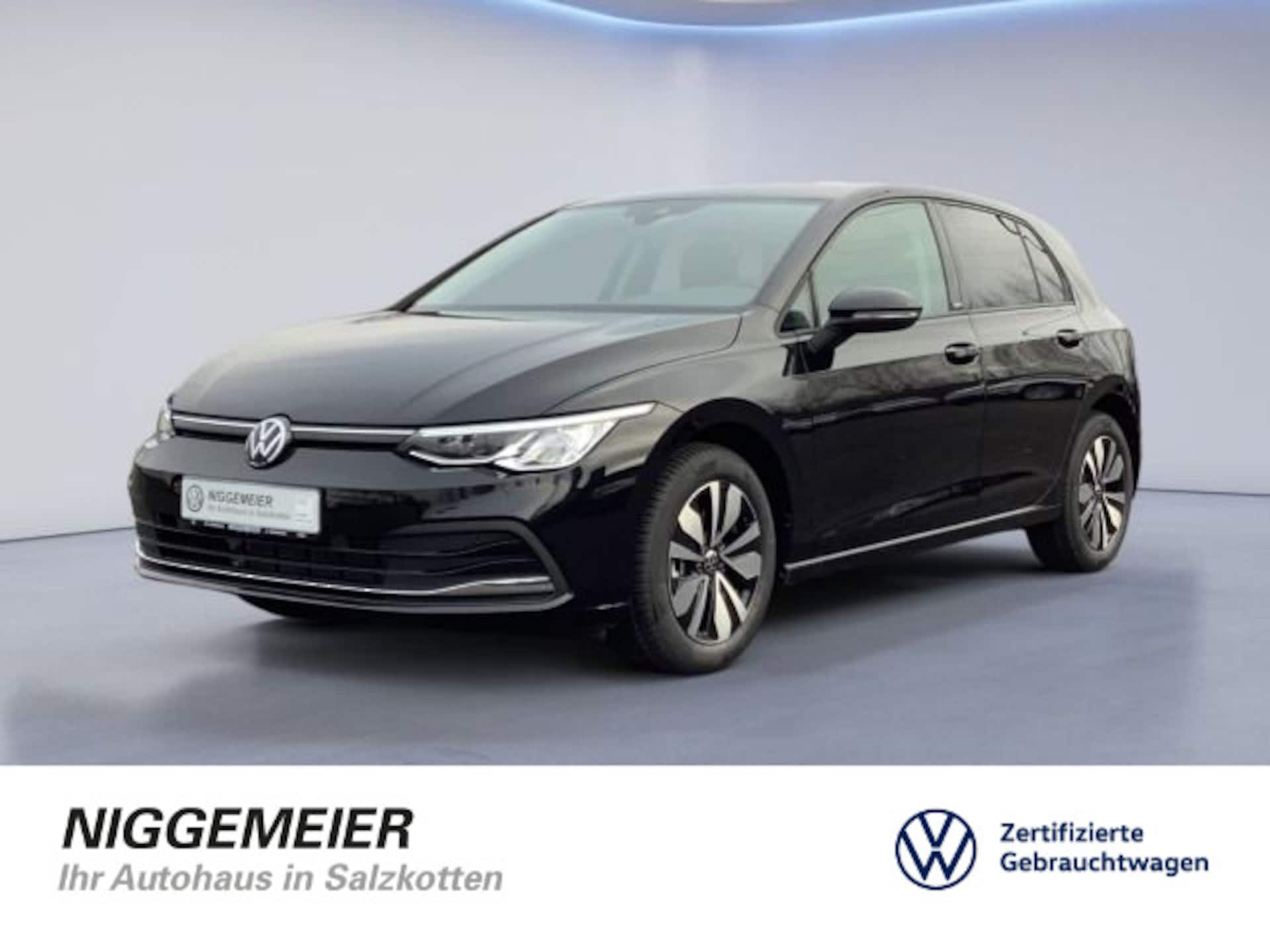 Volkswagen Golf 2024 — Golf VIII 1.0TSI MOVE KAMERA+APP-CONNECT+LED