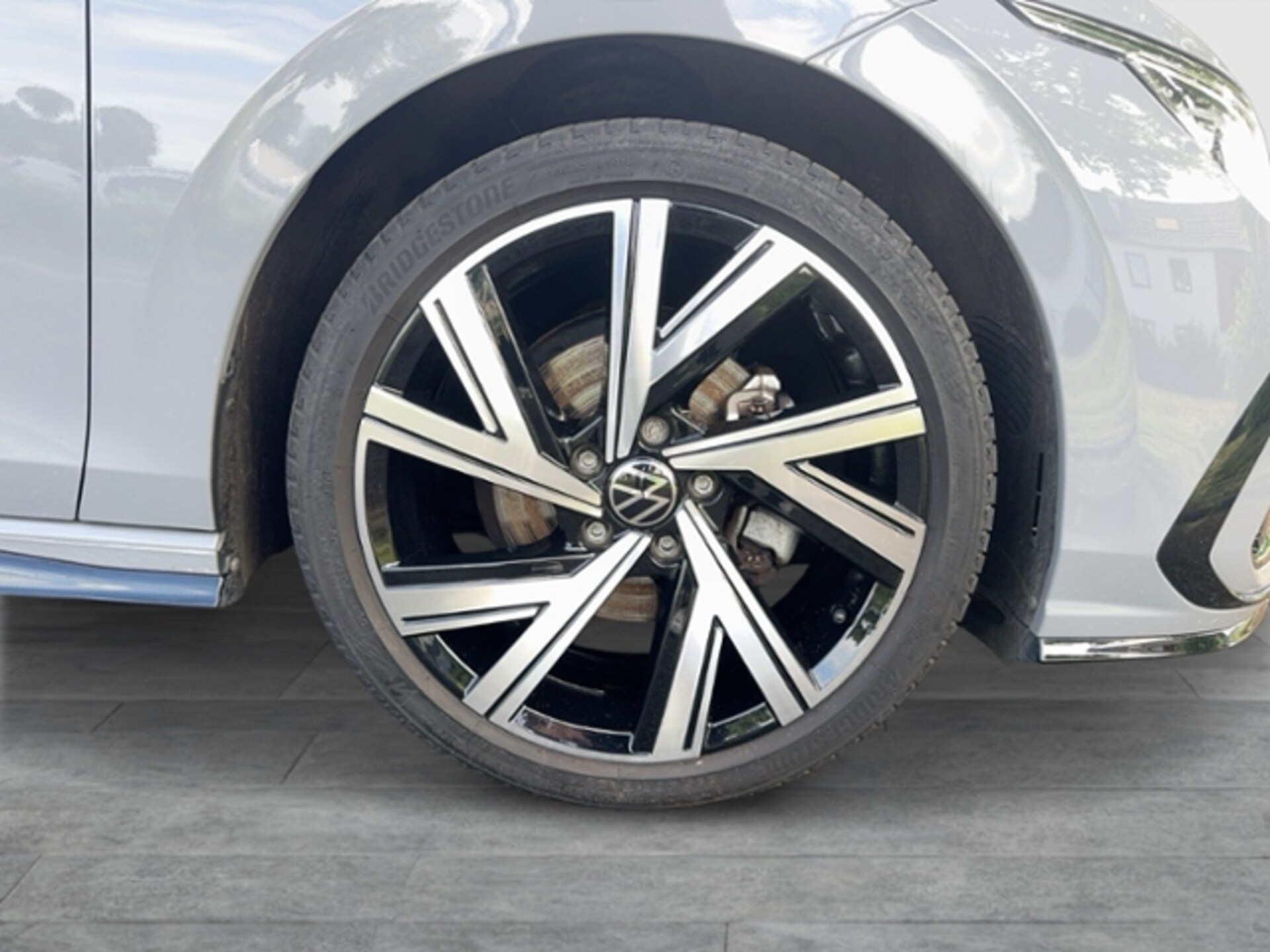 Volkswagen Golf R-Line