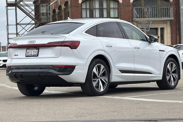 2024 Audi Q8 Sportback e-tron
