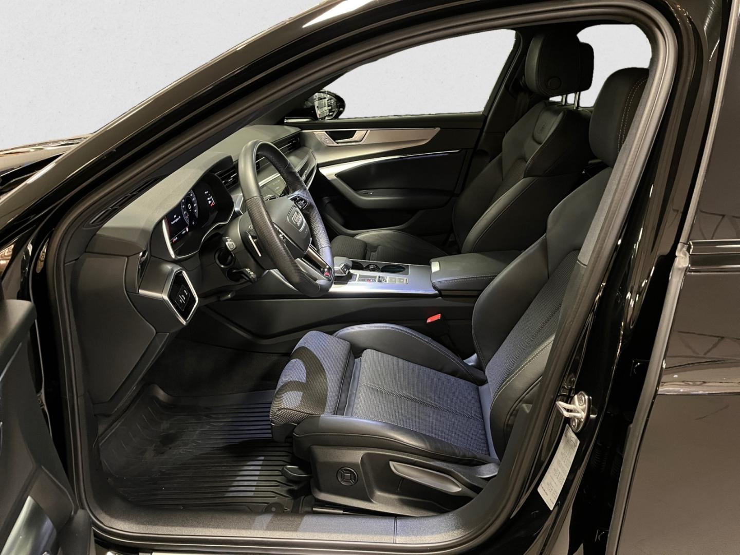 Bild som visar Audi A6 Avant A6 Avant 40 TDI quattro S line 204 hk S tronic - för mer information kontakta din Audi Partner