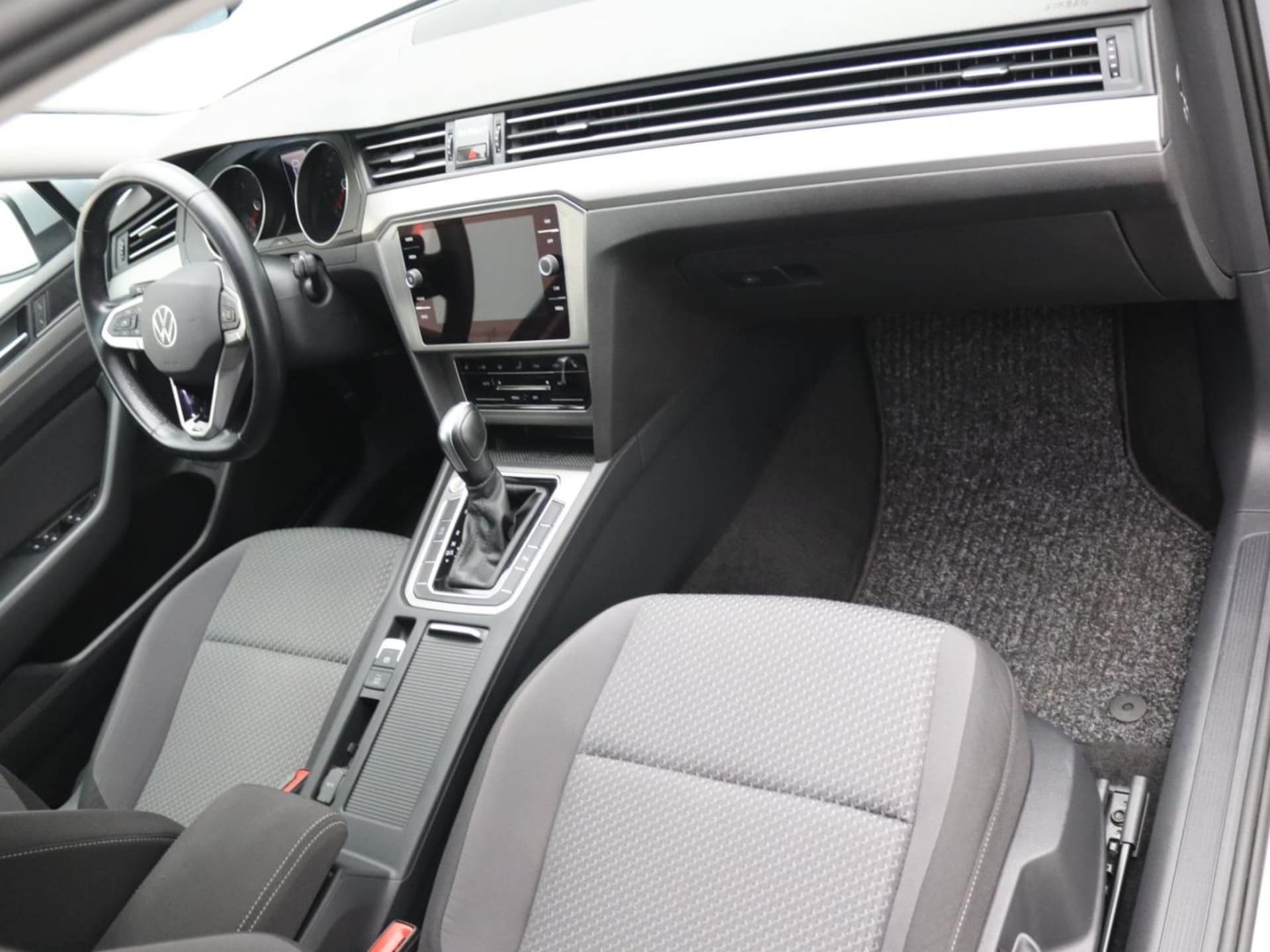 Volkswagen Passat Variant Basis-Modell