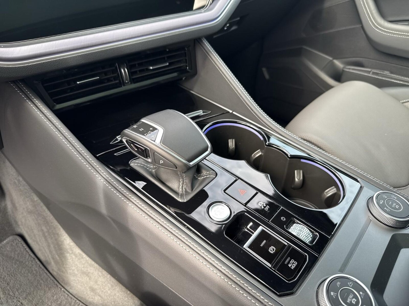 Volkswagen Touareg – Bild 10