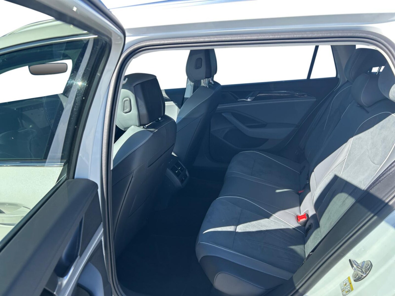 Volkswagen Passat – Bild 9