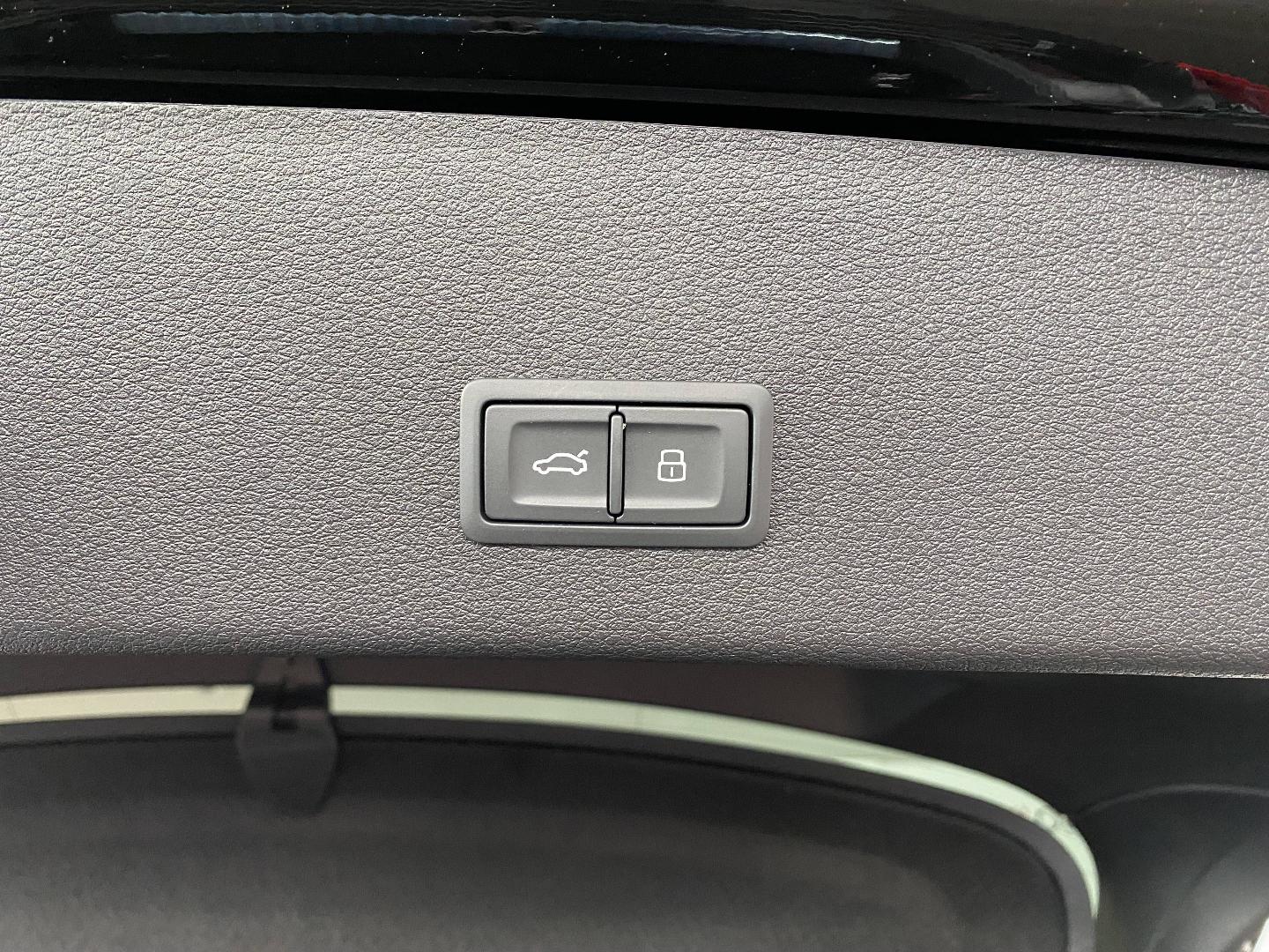 Image about Audi SQ8 Sportback e-tron SQ8 Sportback e-tron 370,00 kW