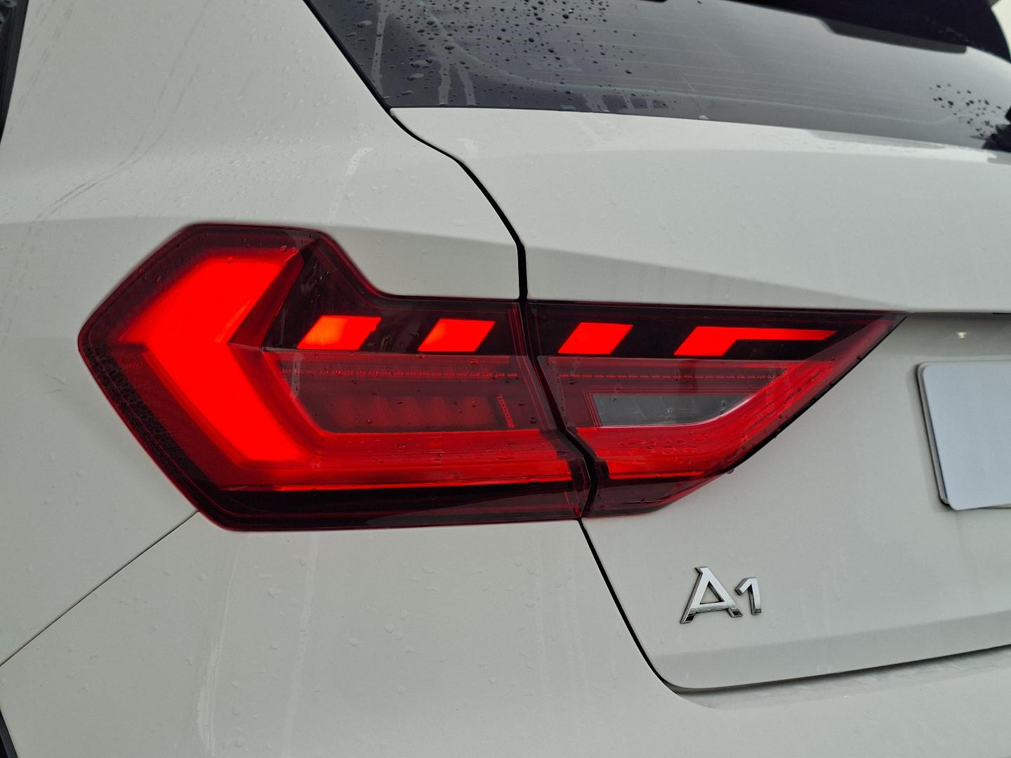 Image about Audi A1 citycarver Design Luxe 30 TFSI 81 kW (110 ch) S tronic