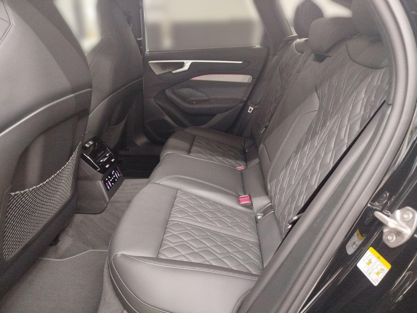 Bild über Audi A6 Avant edition one TDI quattro 150 kW S tronic - für weitere Informationen kontaktieren Sie den Audi Partner