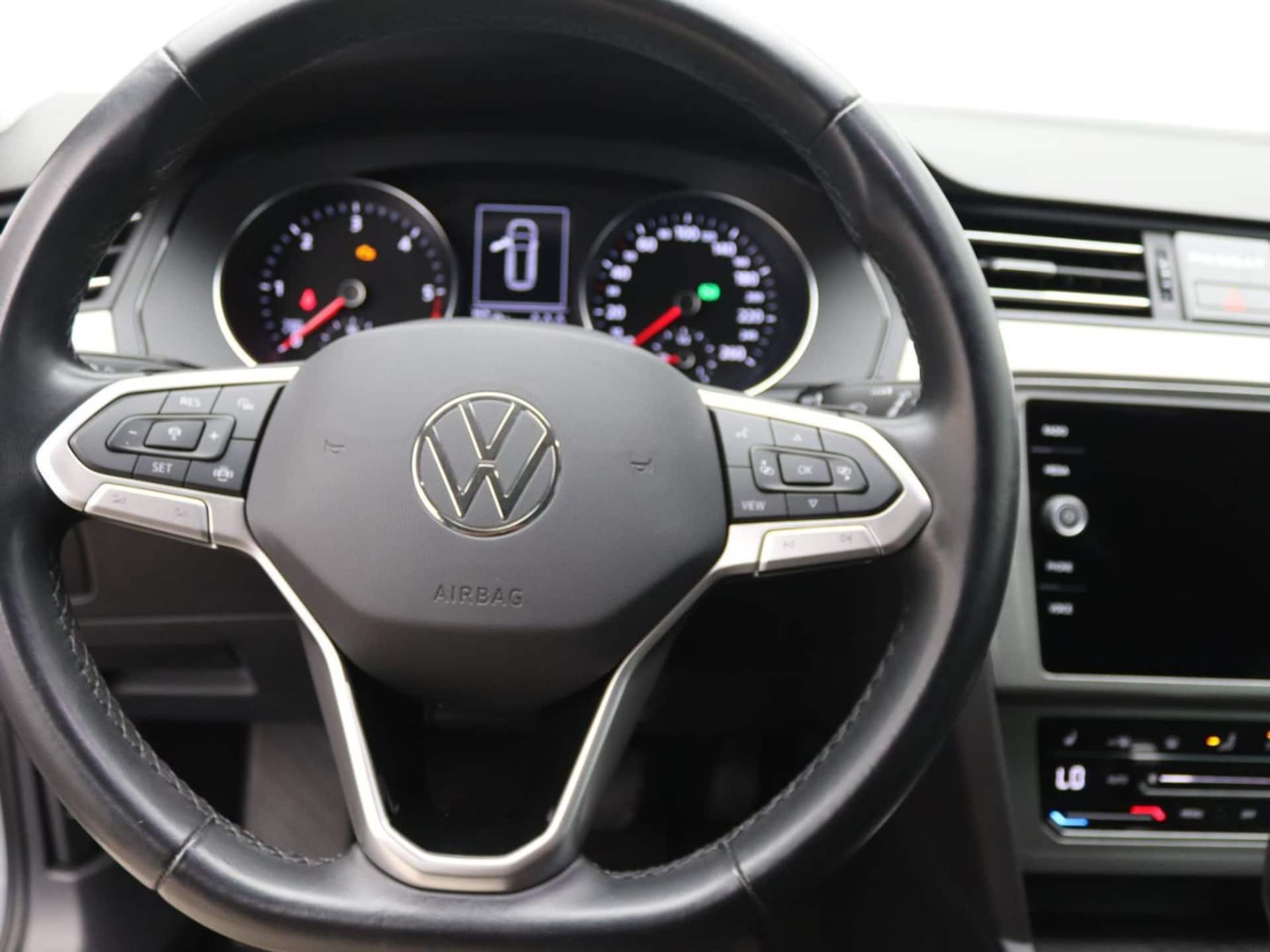 Volkswagen Passat Variant Basis-Modell
