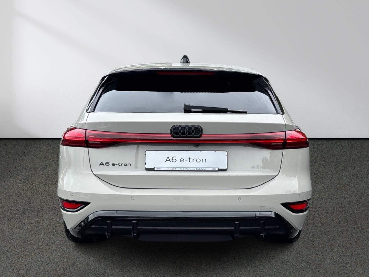 Bild über Audi A6 Avant e-tron S line business e-tron performance 270 kW - für weitere Informationen kontaktieren Sie den Audi Partner