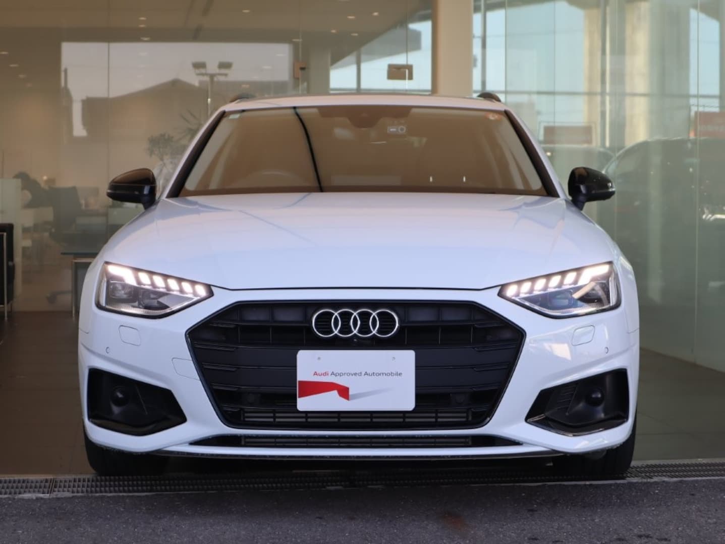 Audi A4 Avant 35 TFSI advanced for more details contact your dealer