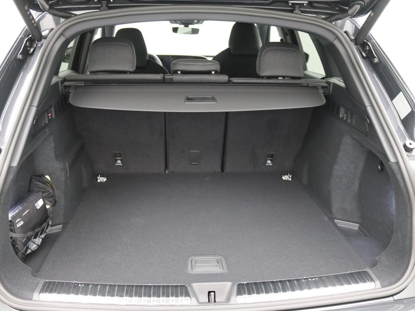 Bild über Audi Q5 SUV TDI quattro 150 kW S tronic - für weitere Informationen kontaktieren Sie den Audi Partner