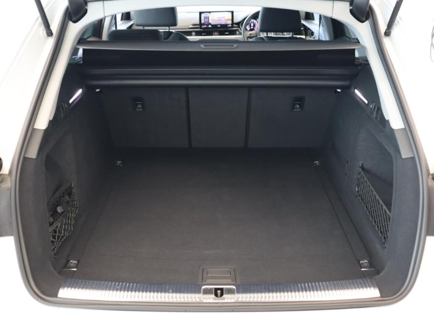 Audi A4 Avant 35 TFSI advanced for more details contact your dealer