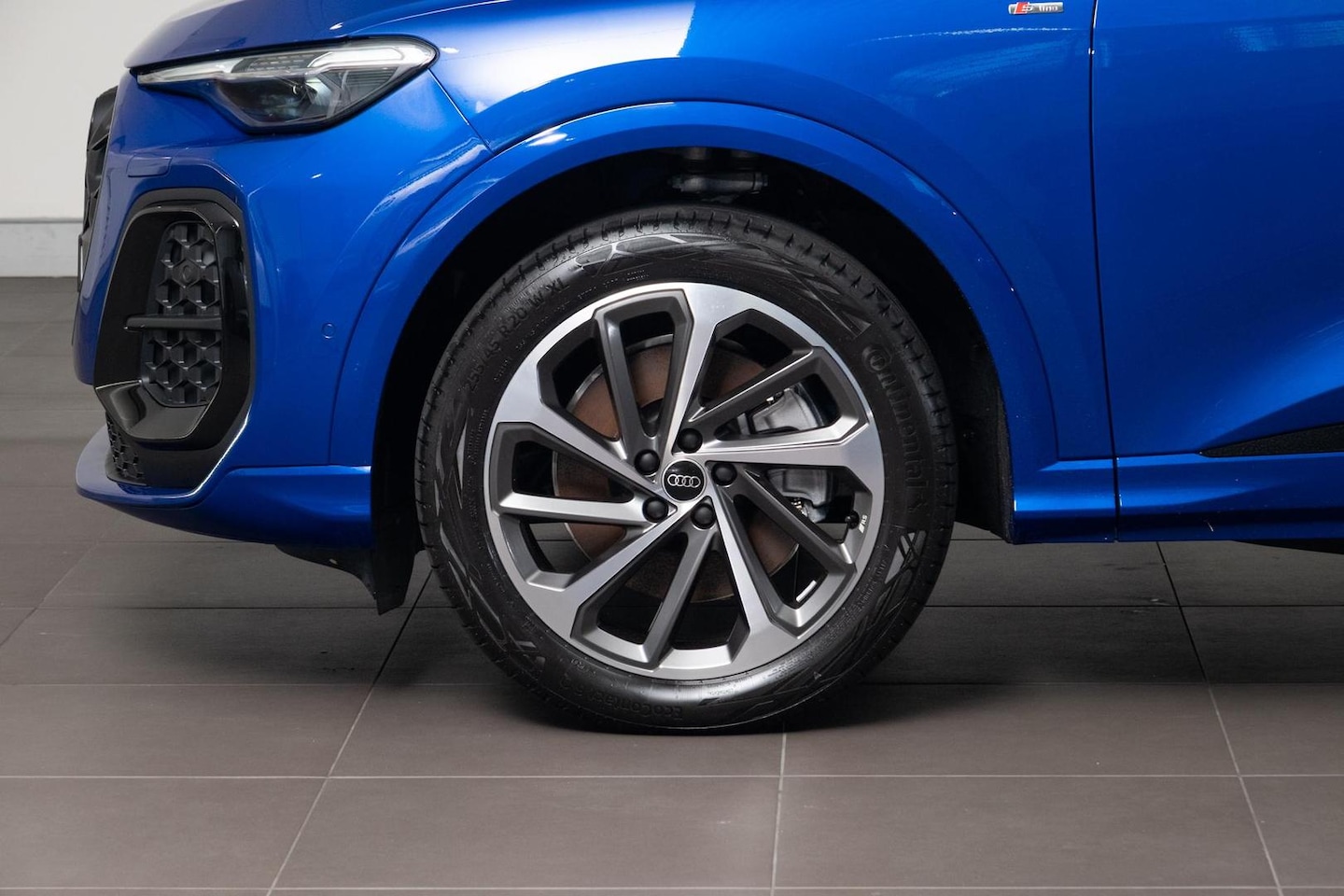 Image about Audi Q5 SUV TDI quattro 150 kW sport