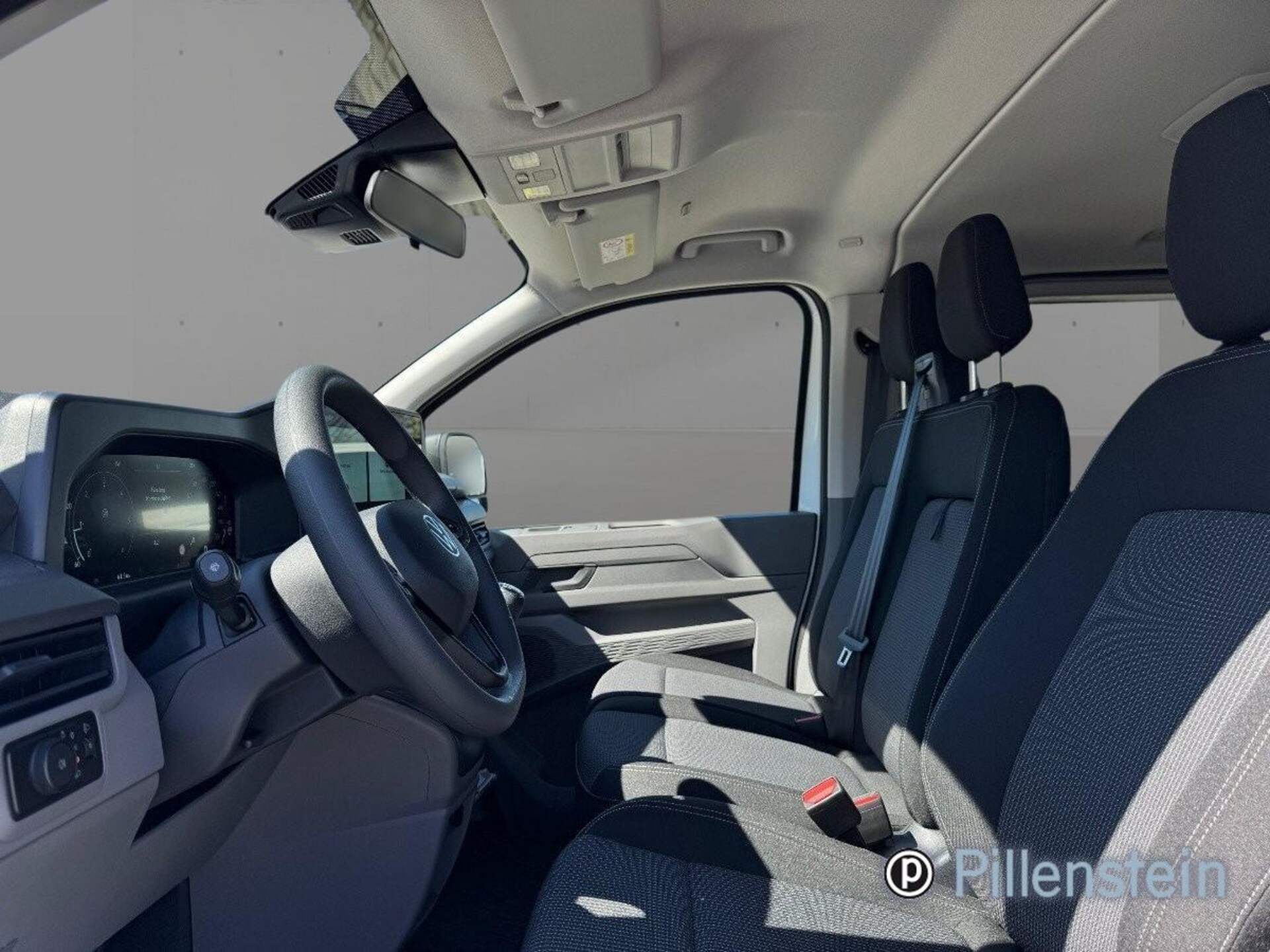 Volkswagen Transporter Kombi langer Radstand