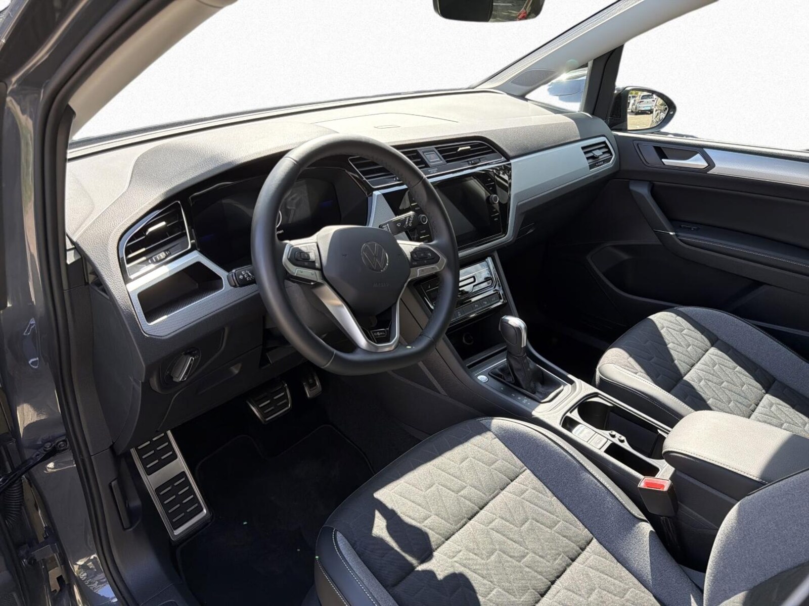 Volkswagen Touran – Bild 7