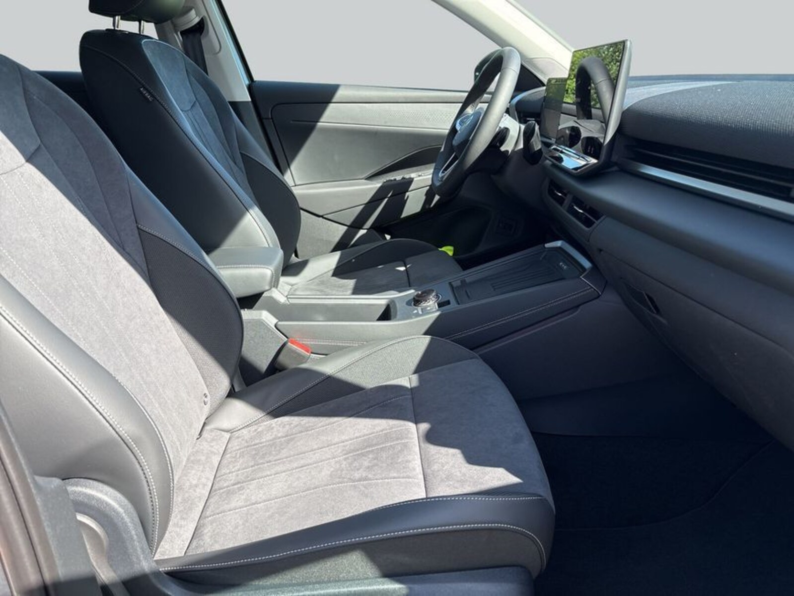 Volkswagen T-Roc – Bild 12
